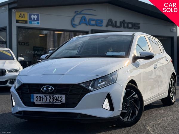 Hyundai i20 Hatchback, Petrol, 2023, White