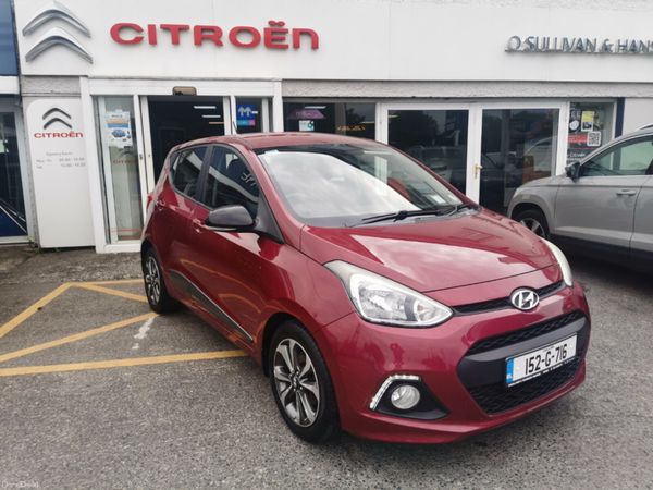 Hyundai i10 Hatchback, Petrol, 2015, Red