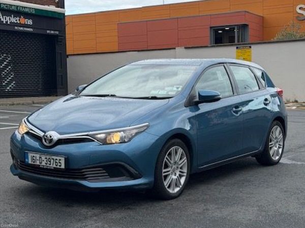 Toyota Auris Hatchback, Diesel, 2016, Blue