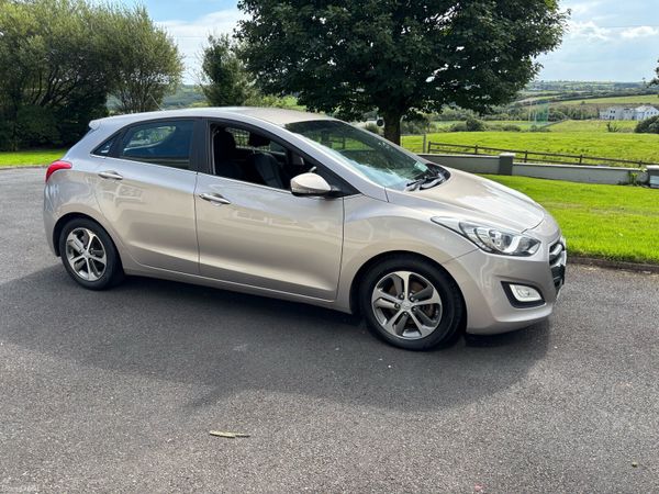 Hyundai i30 Hatchback, Diesel, 2016, White