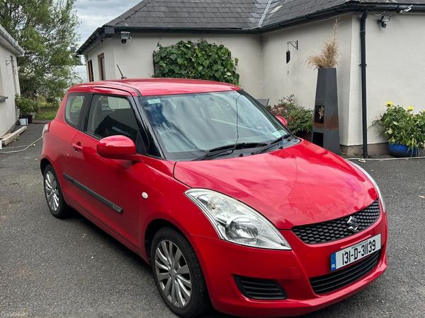 Suzuki Swift Hatchback, Petrol, 2013, Red