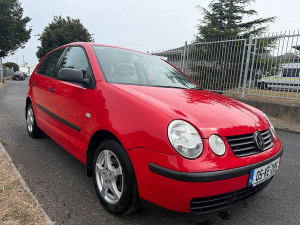 Volkswagen Polo Hatchback, Petrol, 2005, Red