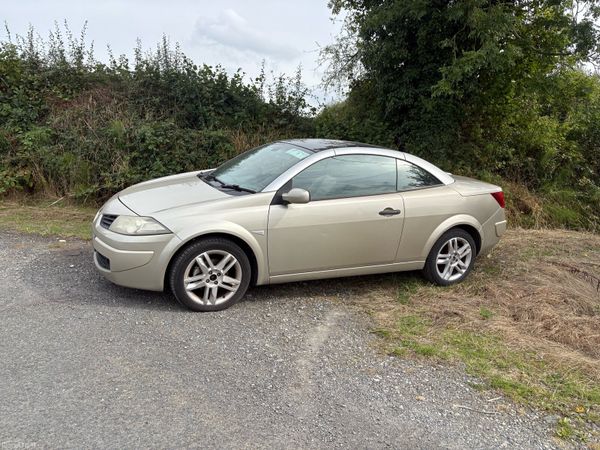 Renault Megane Convertible, Petrol, 2009, Gold