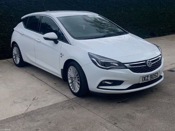 Vauxhall Astra Hatchback, Diesel, 2016, White
