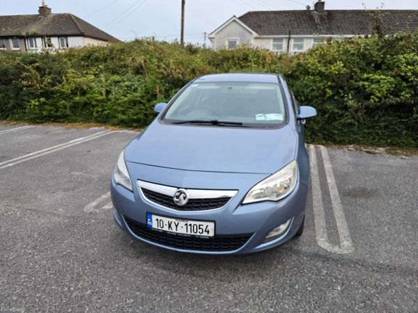 Vauxhall Astra Hatchback, Diesel, 2010, Blue