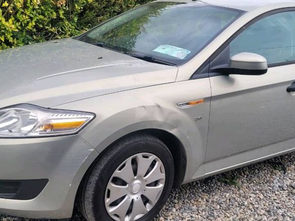 Ford Mondeo Hatchback, Diesel, 2010, Silver