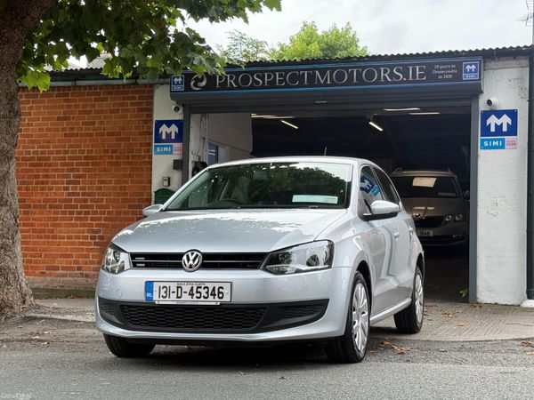 Volkswagen Polo Hatchback, Petrol, 2013, Silver