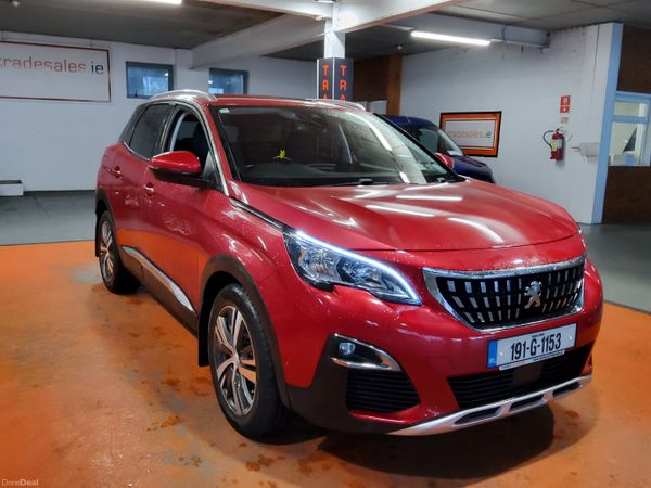 Peugeot 3008 MPV, Diesel, 2019, Red