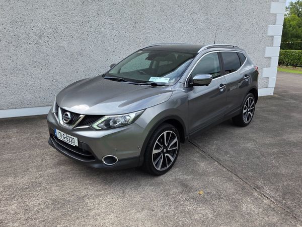 Nissan Qashqai SUV, Diesel, 2017, Grey