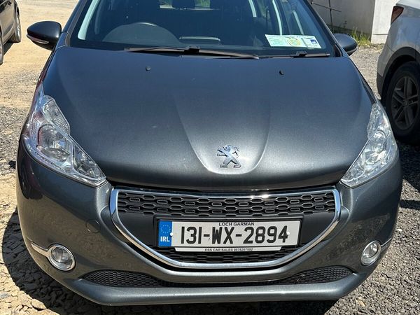 Peugeot 208 Hatchback, Petrol, 2013, Grey