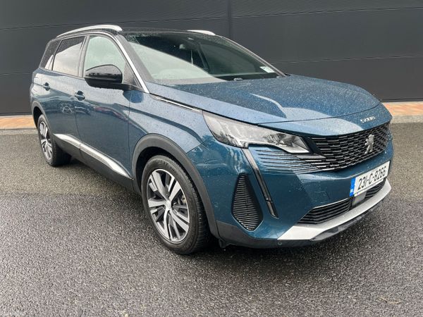 Peugeot 5008 MPV, Diesel, 2023, Blue