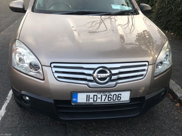 Nissan Qashqai+2 Hatchback, Petrol, 2011, Brown