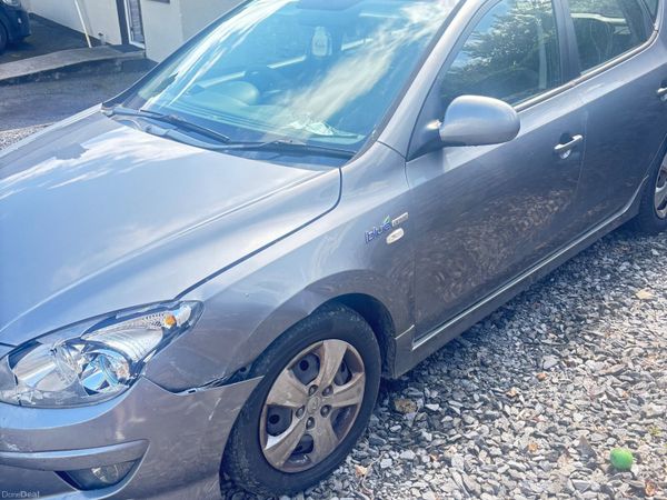 Hyundai i30 Hatchback, Diesel, 2011, Grey