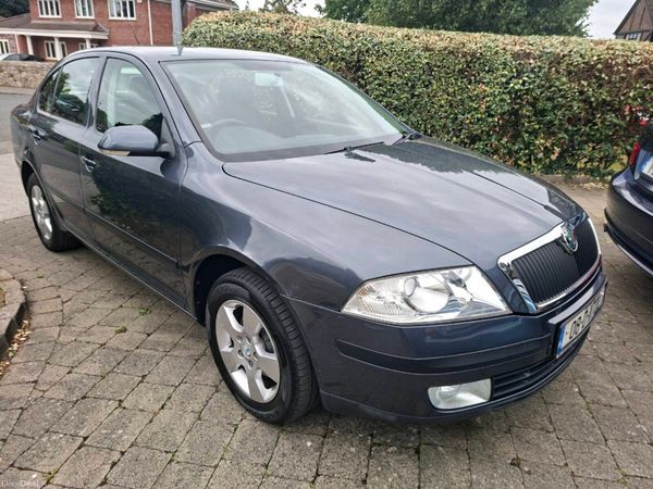 Skoda Octavia Hatchback, Petrol, 2008, Grey