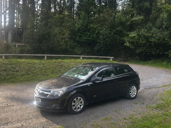 Opel Astra Hatchback, Petrol, 2006, Black