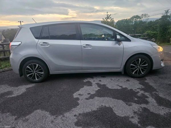 Toyota Verso MPV, Diesel, 2018, Grey