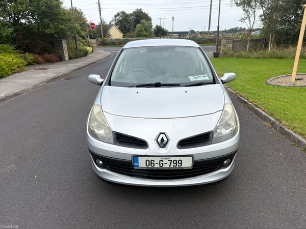 Renault Clio Hatchback, Petrol, 2006, Silver