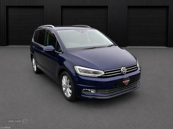 Volkswagen Touran , Petrol, 2016, Blue