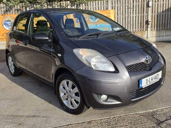 Toyota Yaris Hatchback, Petrol, 2011, Grey