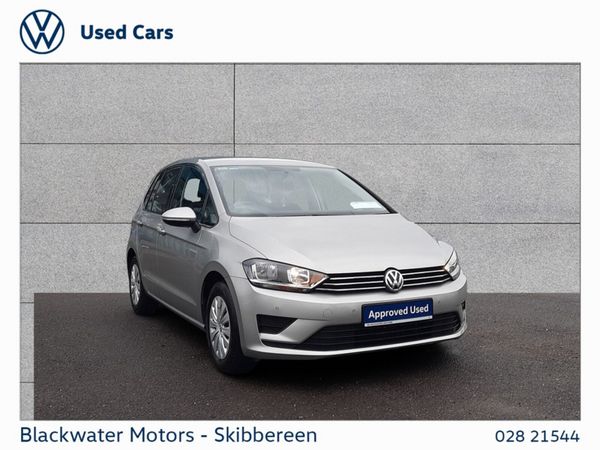 Volkswagen Golf Hatchback, Petrol, 2017, Silver