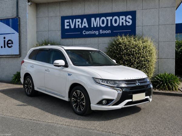 Mitsubishi Outlander SUV, Petrol Plug-in Hybrid, 2015, White