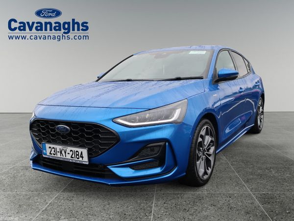 Ford Focus Hatchback, Petrol, 2023, Blue