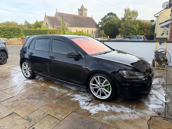 Volkswagen Golf Hatchback, Diesel, 2014, Black