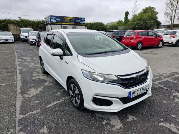 Honda Fit Hatchback, Petrol Hybrid, 2019, White