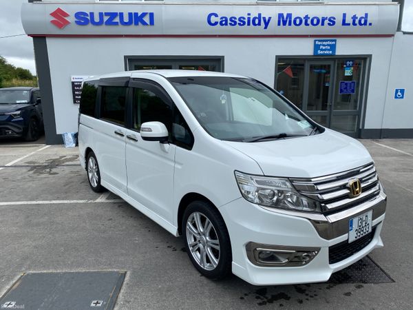 Honda Stepwagon MPV, Petrol, 2013, White