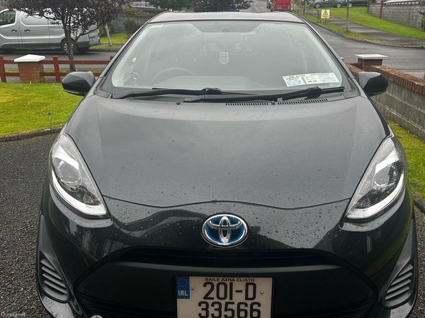Toyota Aqua Hatchback, Petrol Hybrid, 2020, Black