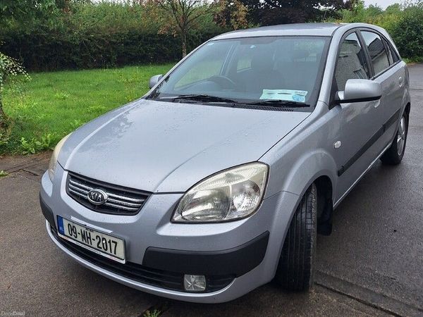 Kia Rio Hatchback, Diesel, 2009, Silver