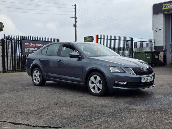 Skoda Octavia Saloon, Petrol, 2019, Grey