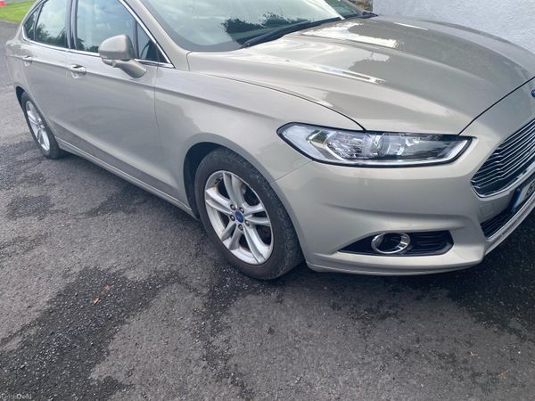 Ford Mondeo Hatchback, Diesel, 2015, Silver