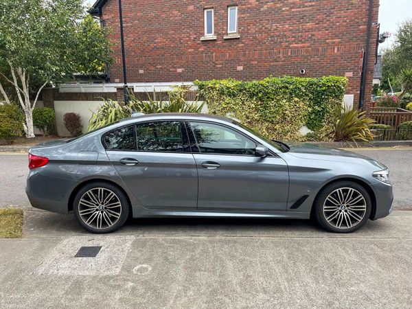 BMW 5-Series Saloon, Petrol Plug-in Hybrid, 2019, Blue