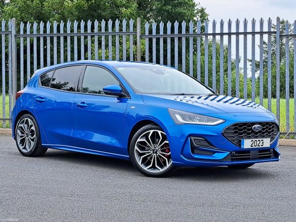 Ford Focus Hatchback, Diesel, 2023, Blue