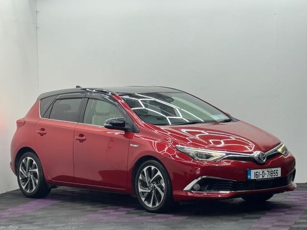 Toyota Auris Hatchback, Petrol Hybrid, 2016, Red