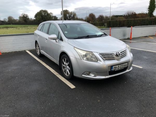 Toyota Avensis Estate, Diesel, 2009, Silver