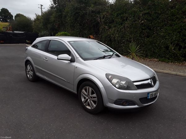 Vauxhall Astra Hatchback, Petrol, 2009, Silver