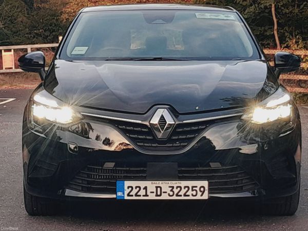 Renault Clio Hatchback, Petrol, 2022, Black