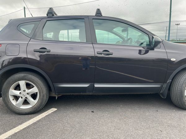 Nissan Qashqai Hatchback, Diesel, 2012, Black
