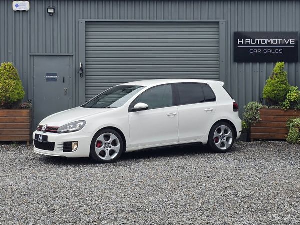 Volkswagen Golf Hatchback, Petrol, 2013, White