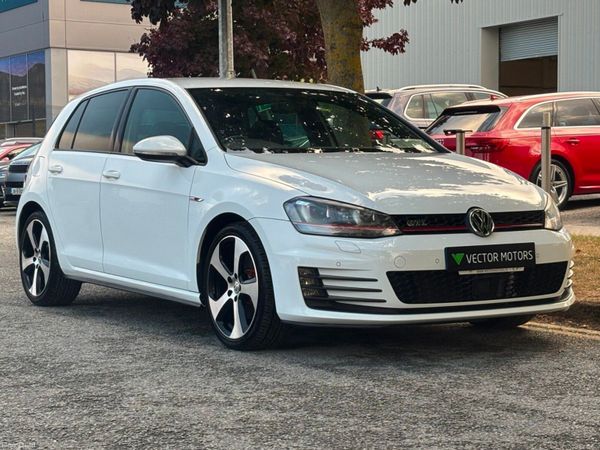 Volkswagen Golf Hatchback, Petrol, 2017, White