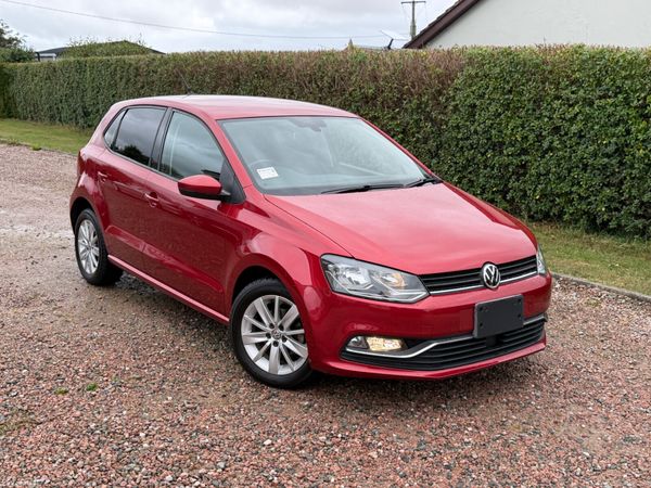 Volkswagen Polo Hatchback, Petrol, 2015, Red