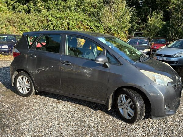 Toyota Verso-S MPV, Petrol, 2011, Grey