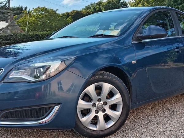 Opel Insignia Saloon, Diesel, 2017, Blue