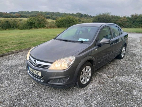 Opel Astra Saloon, Diesel, 2011, Grey