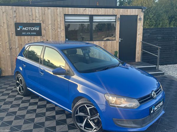 Volkswagen Polo Hatchback, Petrol, 2013, Blue