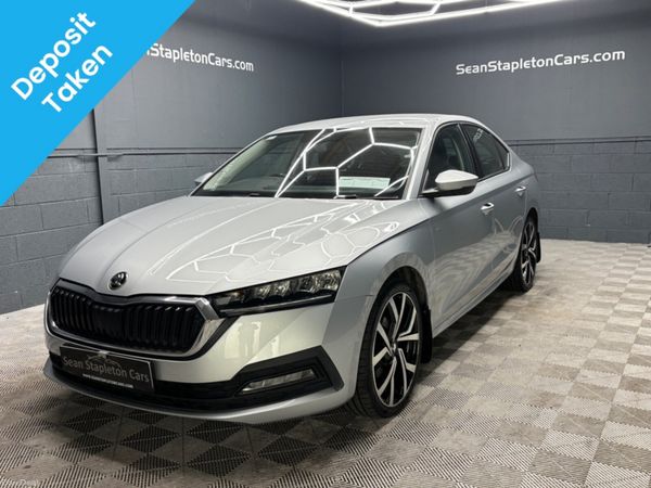 Skoda Octavia Hatchback, Diesel, 2021, Grey
