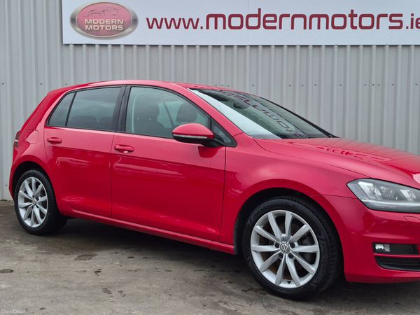 Volkswagen Golf Hatchback, Petrol, 2017, Red