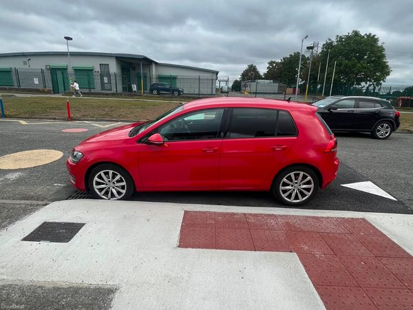 Volkswagen Golf Hatchback, Petrol, 2014, Red